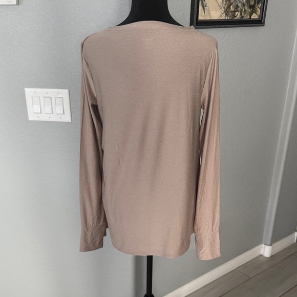 NWOT Old Navy Tan Long Sleeve Women's Top - Picture 3 of 6